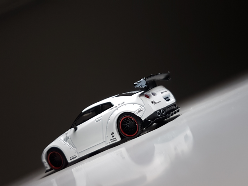 Illustration for article titled Land of the Rising Sun: Mini GT LB Works R35... without the sun